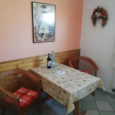 Aal Vendeghaz Apartment Heviz