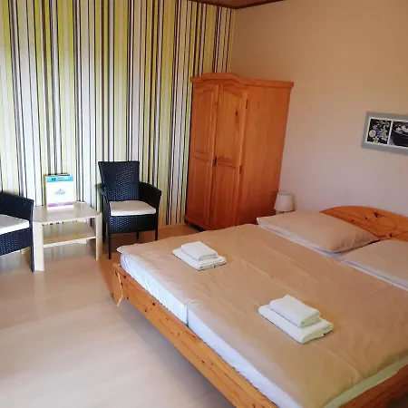 Aal Vendeghaz Apartment *